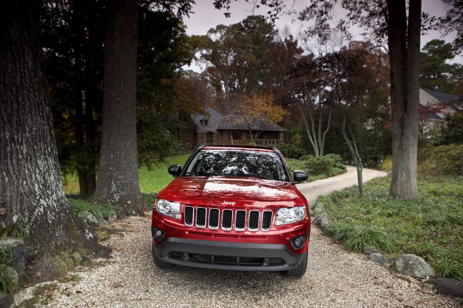 Jeep Compass 2011 года  (фото 10 из 97)